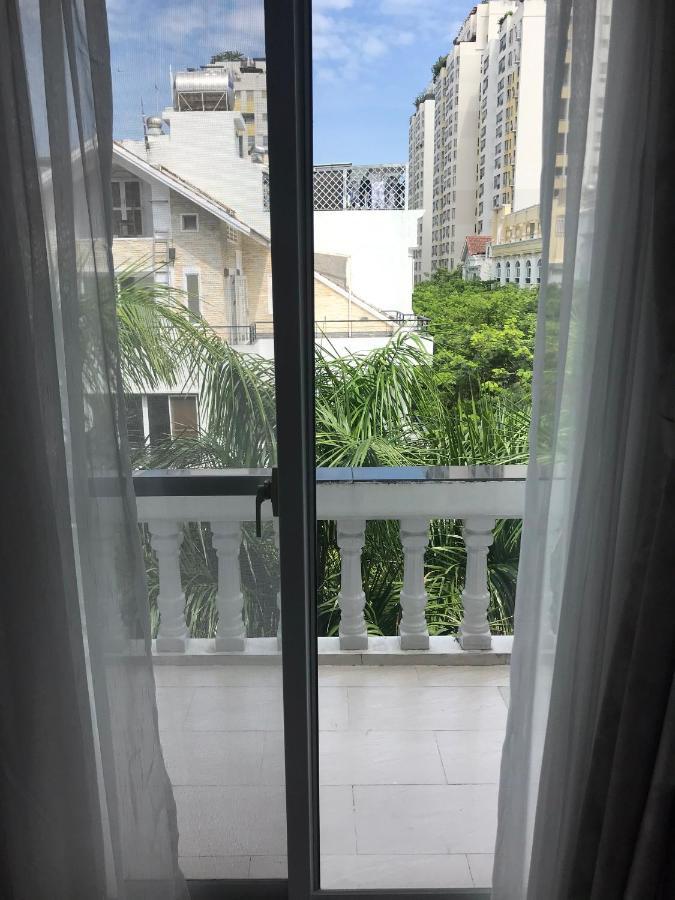 Paragon Khách sạn *